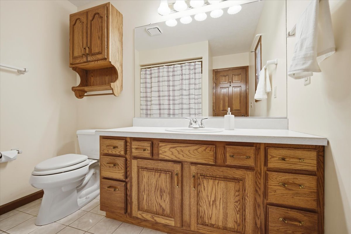 1913 Woodbine Road Bloomington, IL 61704 - Photo 14 of 45