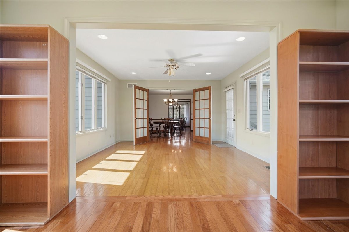 1913 Woodbine Road Bloomington, IL 61704 - Photo 26 of 45