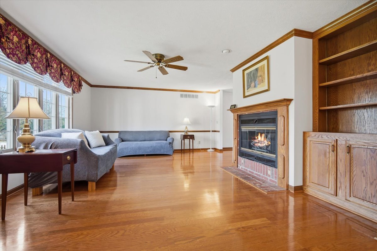 1913 Woodbine Road Bloomington, IL 61704 - Photo 3 of 45