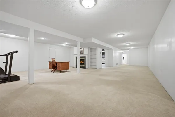 $499,900 | 1913 Woodbine Road, Bloomington, IL 61704