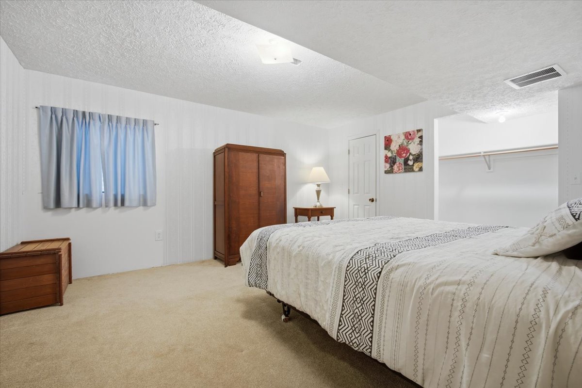 1913 Woodbine Road Bloomington, IL 61704 - Photo 36 of 45