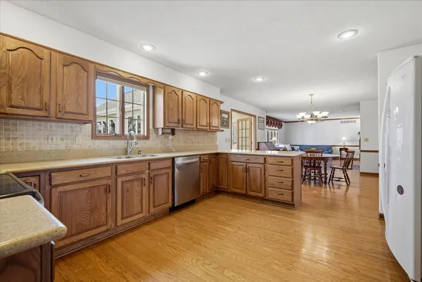 $499,900 | 1913 Woodbine Road, Bloomington, IL 61704