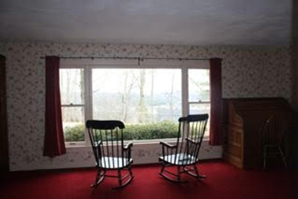 113 Clemence Hill Road Southbridge, MA 01550 - Photo 9 of 29 Gallery Image 9
