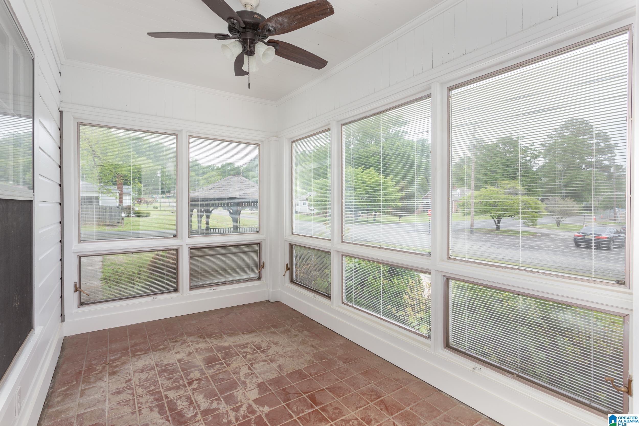409 4th Street North Oneonta, AL 35121 - Photo 9 of 35