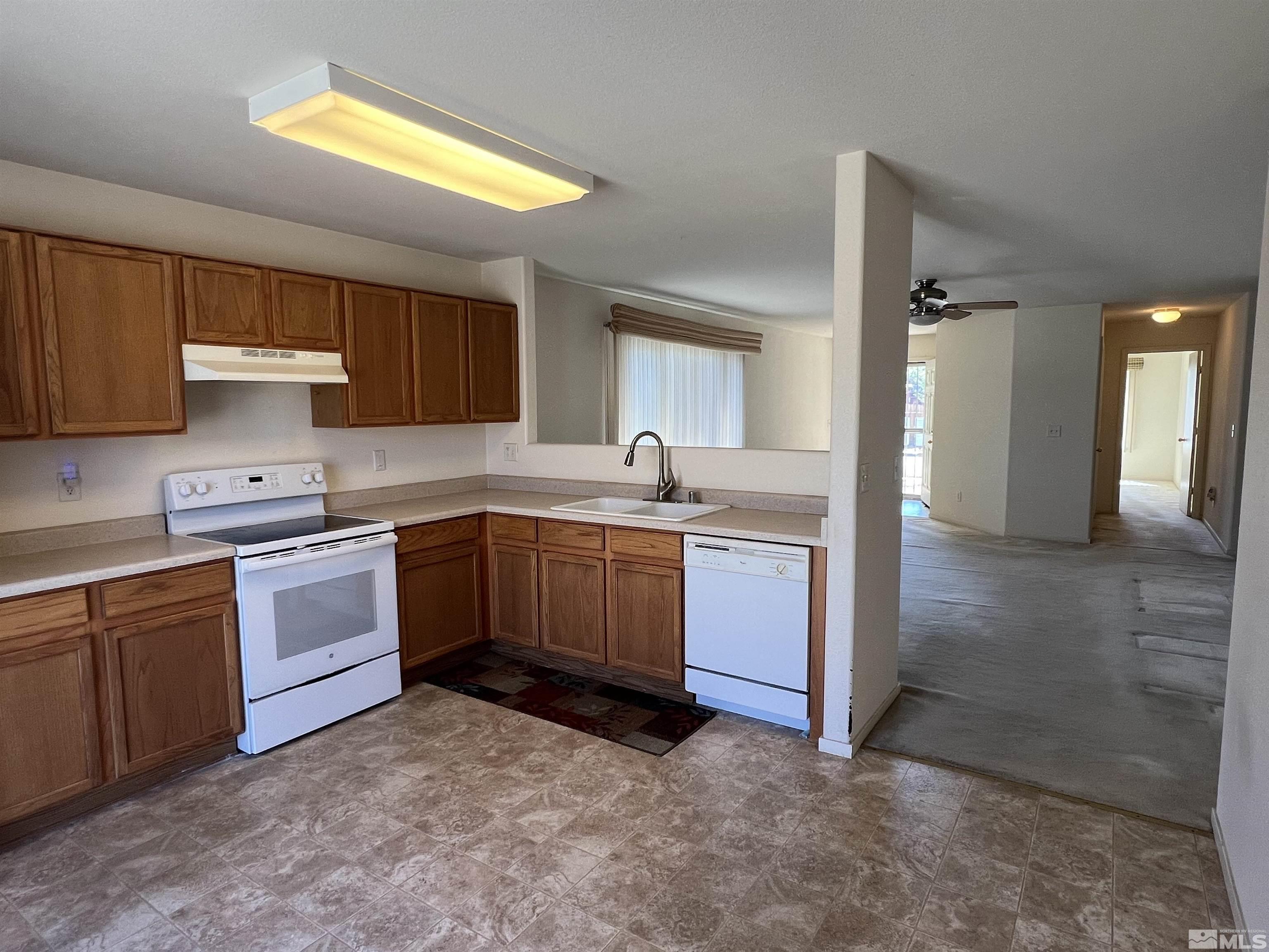 8390 Halladale Drive Reno, NV 89506 - Photo 5 of 23 Photo 5