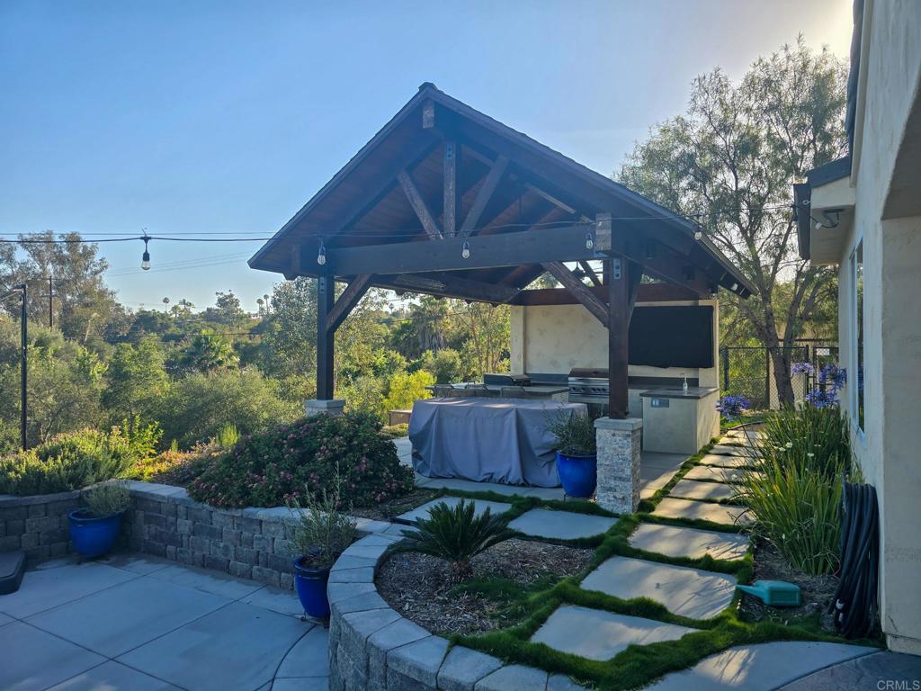 2521 Ralls Street Fallbrook, CA 92028 - Photo 6 of 43 a view of a backyard with sitting area