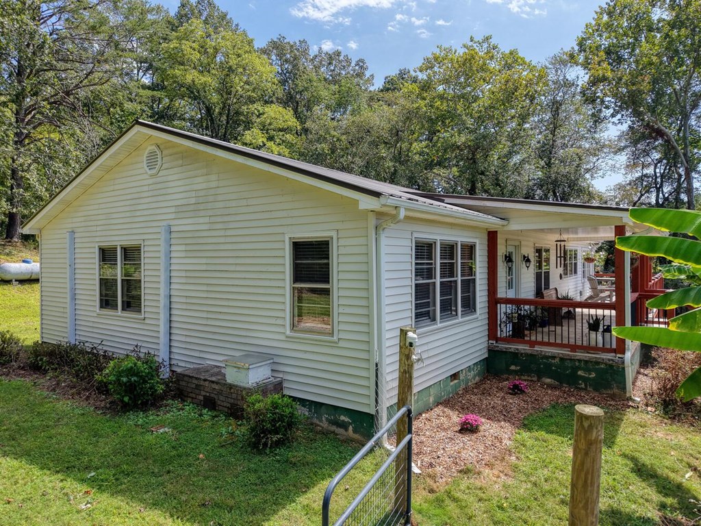 729 Collins Road Blairsville, GA 30512 - Photo 7 of 72