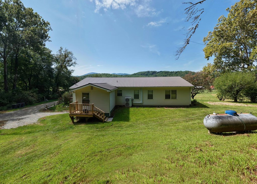 729 Collins Road Blairsville, GA 30512 - Photo 10 of 72