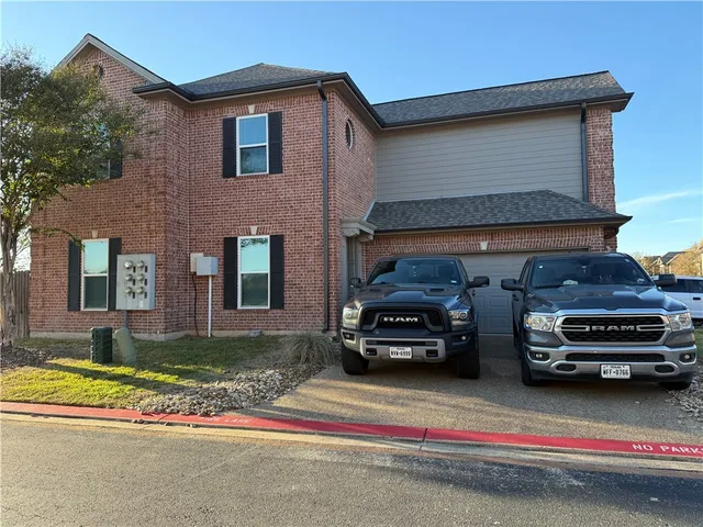 $1,900 | 1425 West Villa Maria Road, Unit 306, Bryan, TX 77801