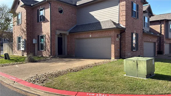 $2,375 | 1425 West Villa Maria Road, Unit 306, Bryan, TX 77801