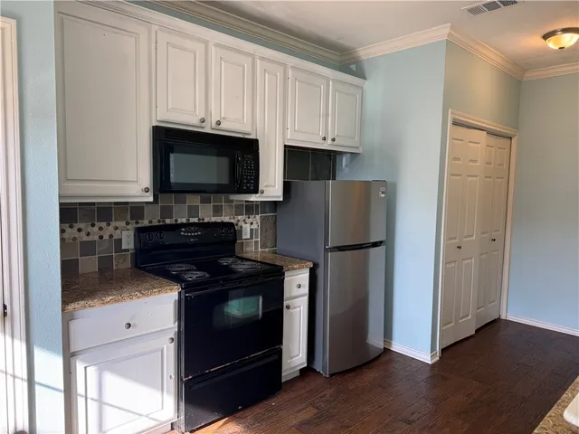 $1,850 | 1425 West Villa Maria Road, Unit 306, Bryan, TX 77801