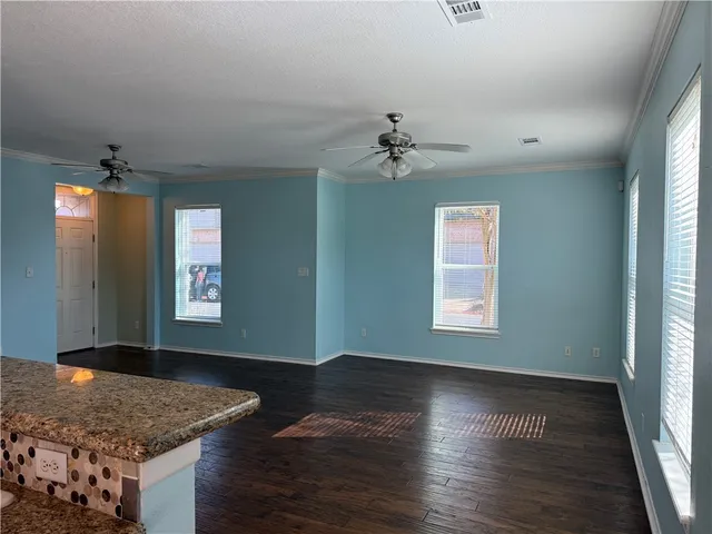 $1,850 | 1425 West Villa Maria Road, Unit 306, Bryan, TX 77801