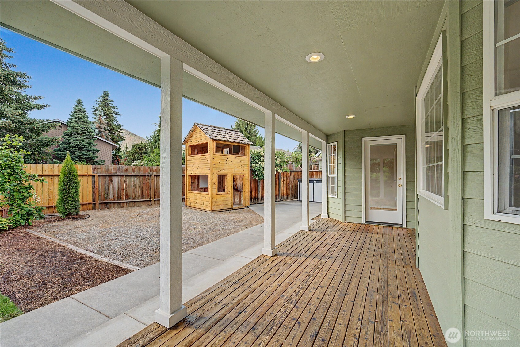 718 Kriewald Court Wenatchee, WA 98801 - Photo 12 of 37