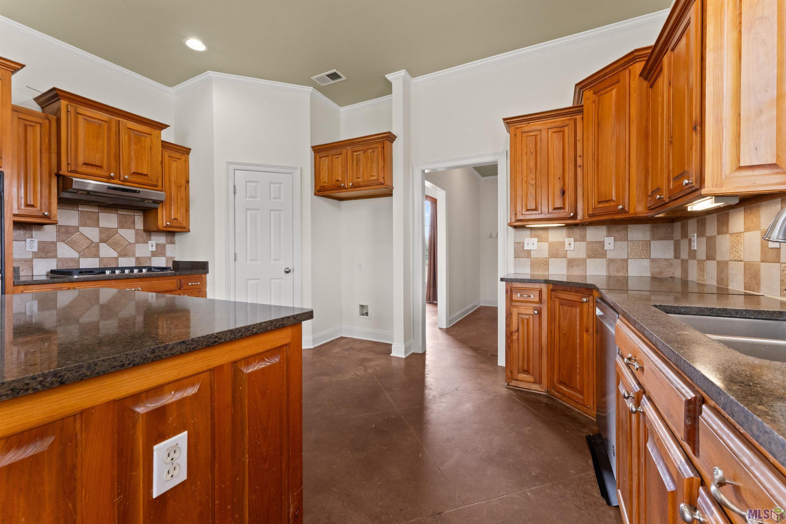 3055 Shadow Hill Drive Baton Rouge, LA 70816 - Photo 8 of 24