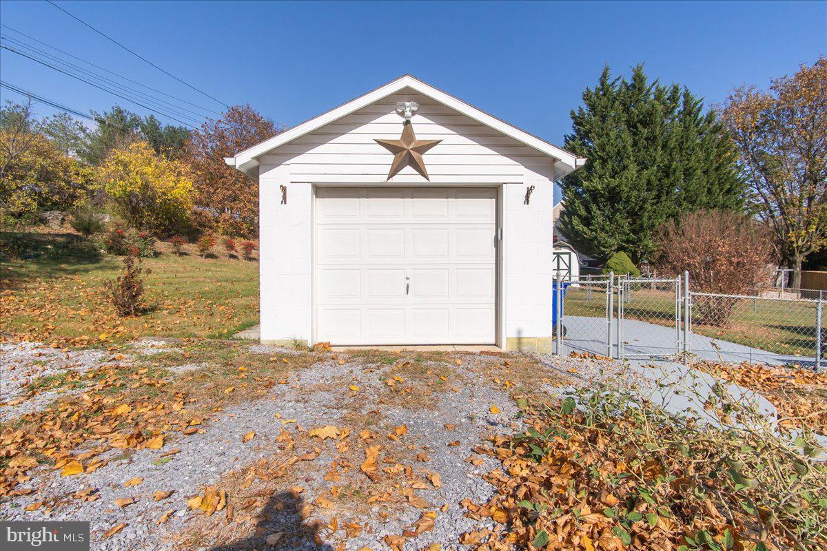 630 Medway Road Hagerstown, MD 21740 - Photo 20 of 45 storage shed included
