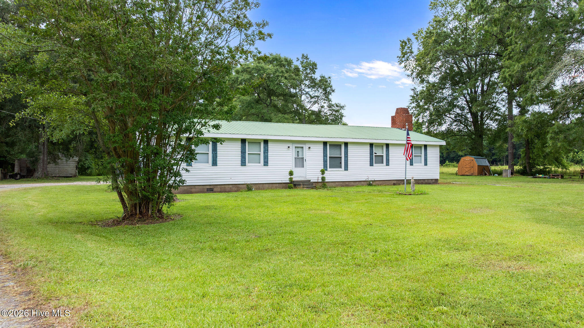 2240 Clay Bottom School Road Chocowinity, NC 27817 - Photo 2 of 21