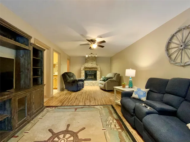 $169,000 | 934 Farm To Market Road 356, Onalaska, TX 77360