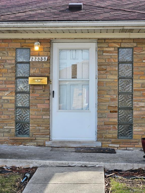 22858 Rausch Avenue Eastpointe, MI 48021 - Photo 6 of 36