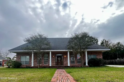 $299,999 | 2018 La Belle Villa Road, New Iberia, LA 70563