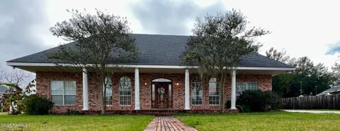 $299,999 | 2018 La Belle Villa Road, New Iberia, LA 70563