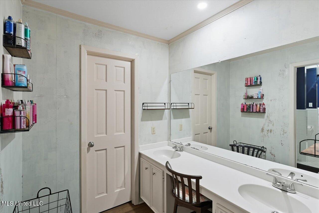 2694 Highway 501 Raleigh, MS 39153 - Photo 21 of 77 22-2694 MS-501 _ Home Tours MS