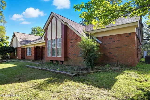 $394,900 | 2694 Highway 501, Raleigh, MS 39153