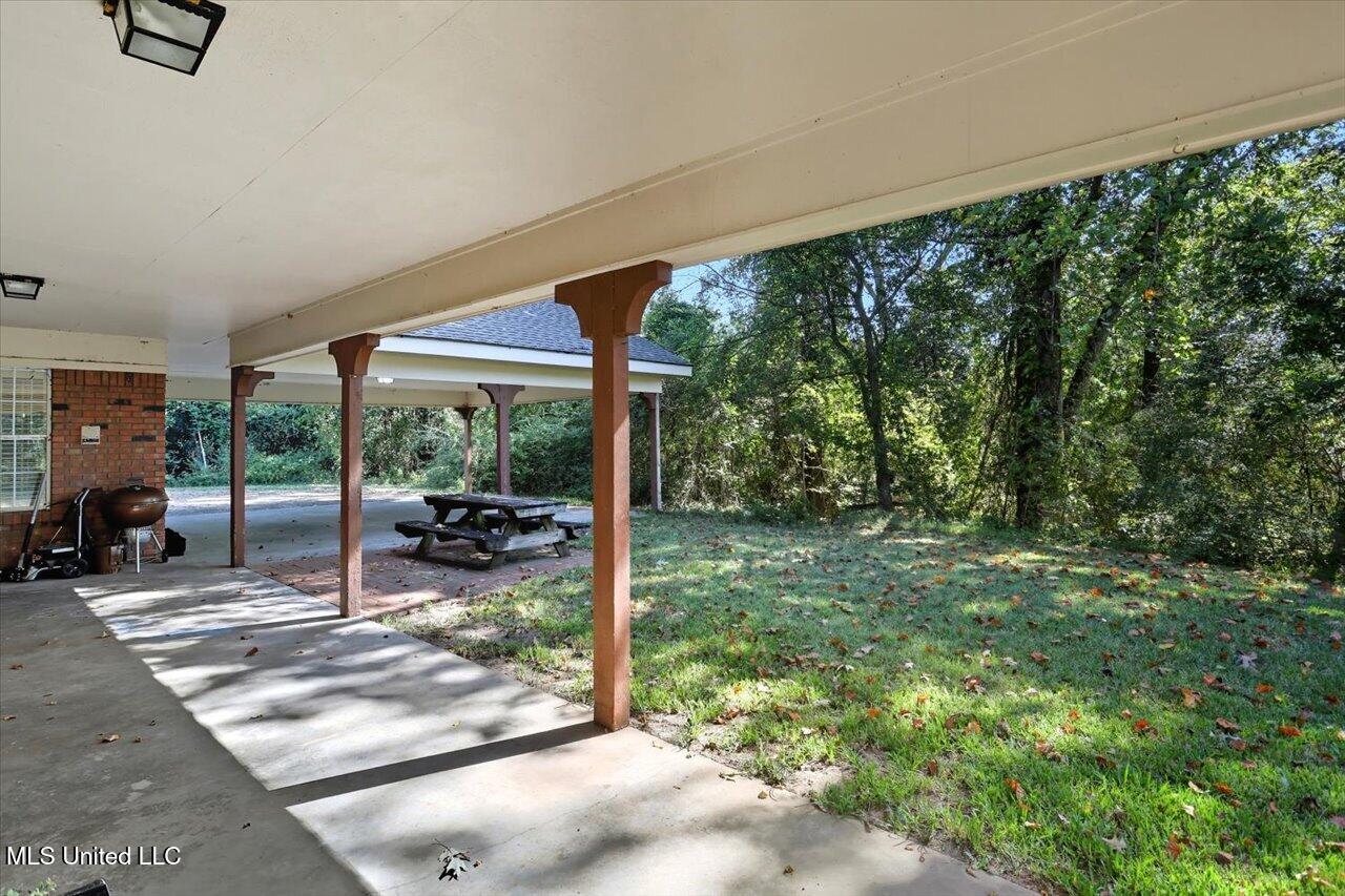 2694 Highway 501 Raleigh, MS 39153 - Photo 36 of 77 37-2694 MS-501 _ Home Tours MS