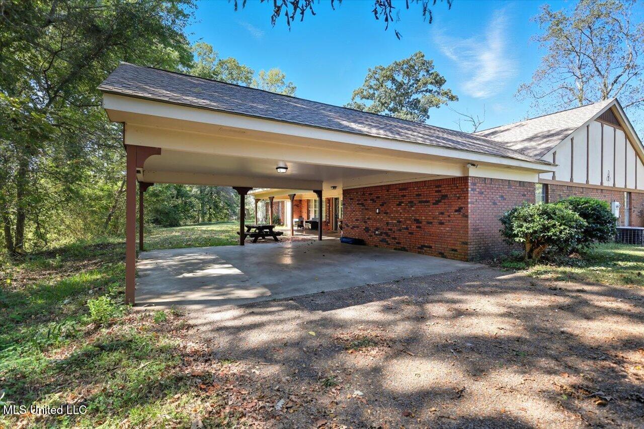 2694 Highway 501 Raleigh, MS 39153 - Photo 38 of 77 39-2694 MS-501 _ Home Tours MS