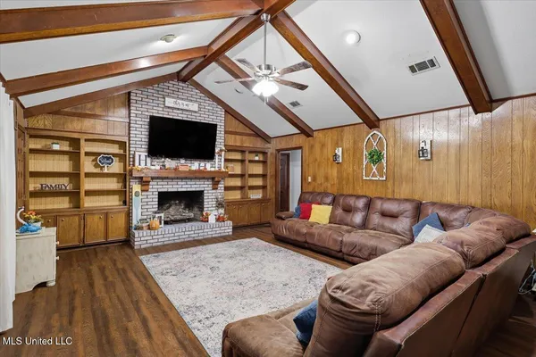 $375,000 | 2694 Highway 501, Raleigh, MS 39153