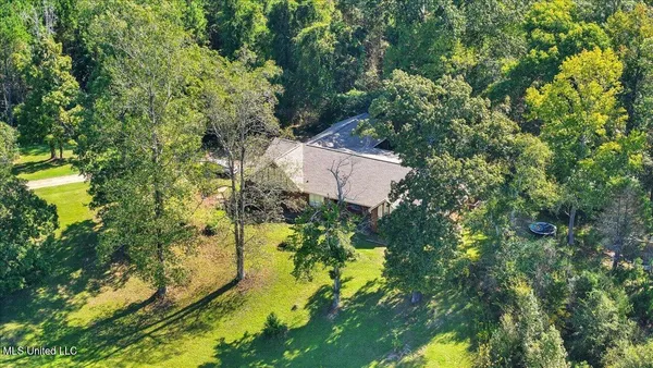 $375,000 | 2694 Highway 501, Raleigh, MS 39153