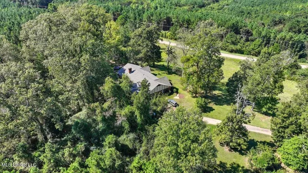 $375,000 | 2694 Highway 501, Raleigh, MS 39153
