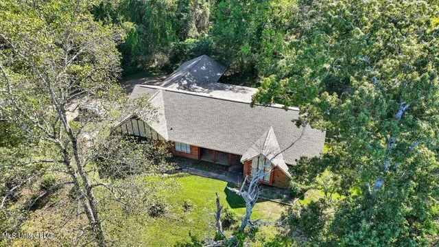 $394,900 | 2694 Highway 501, Raleigh, MS 39153