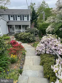 $1,275,000 | 5104 Wehawken Road, Bethesda, MD 20816