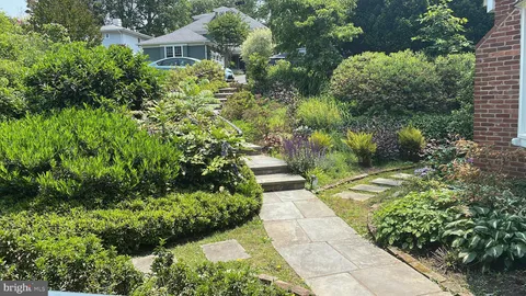 $1,275,000 | 5104 Wehawken Road, Bethesda, MD 20816