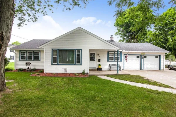 $324,900 | 321 North Dewey Avenue, Jefferson, WI 53549