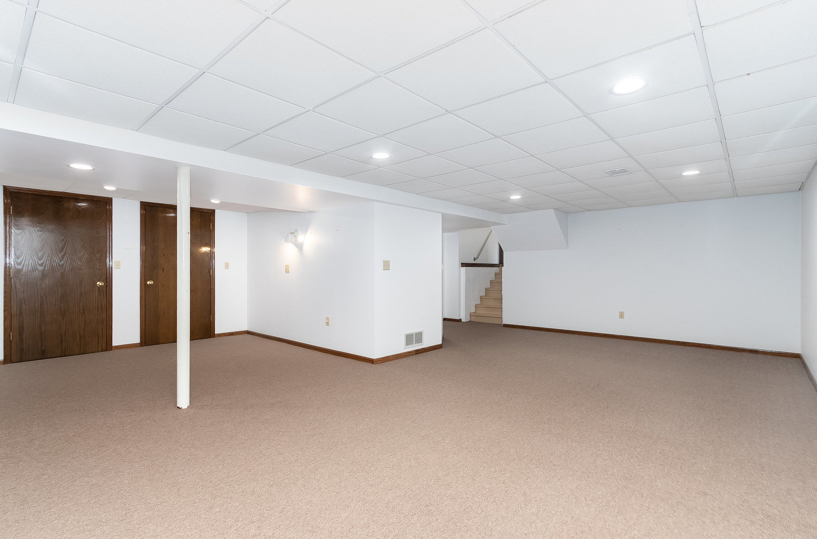 25121 West Willow Drive Plainfield, IL 60544 - Photo 20 of 28 an empty room with a empty space