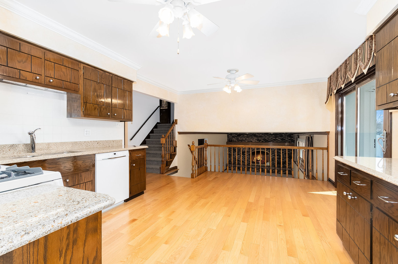 25121 West Willow Drive Plainfield, IL 60544 - Photo 9 of 28 a view of kitchen and utility room