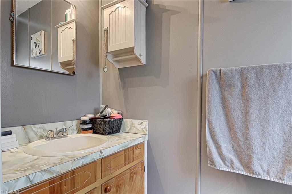 142 Dan Valley Road Mayodan, NC 27027 - Photo 21 of 31 Gallery Image 21
