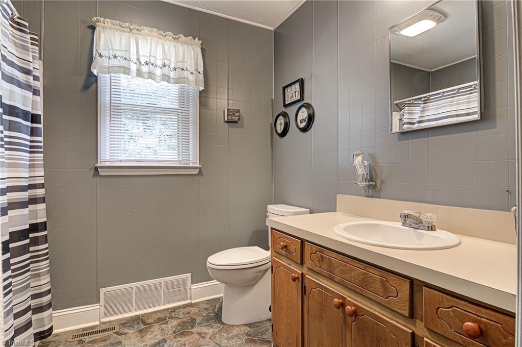 142 Dan Valley Road Mayodan, NC 27027 - Photo 22 of 31 Gallery Image 22