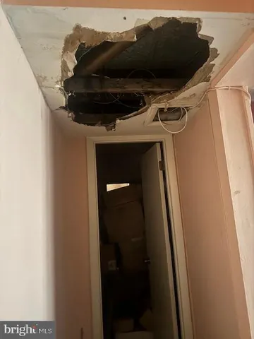 $295,000 | 5495 Endicott Lane, Columbia, MD 21044