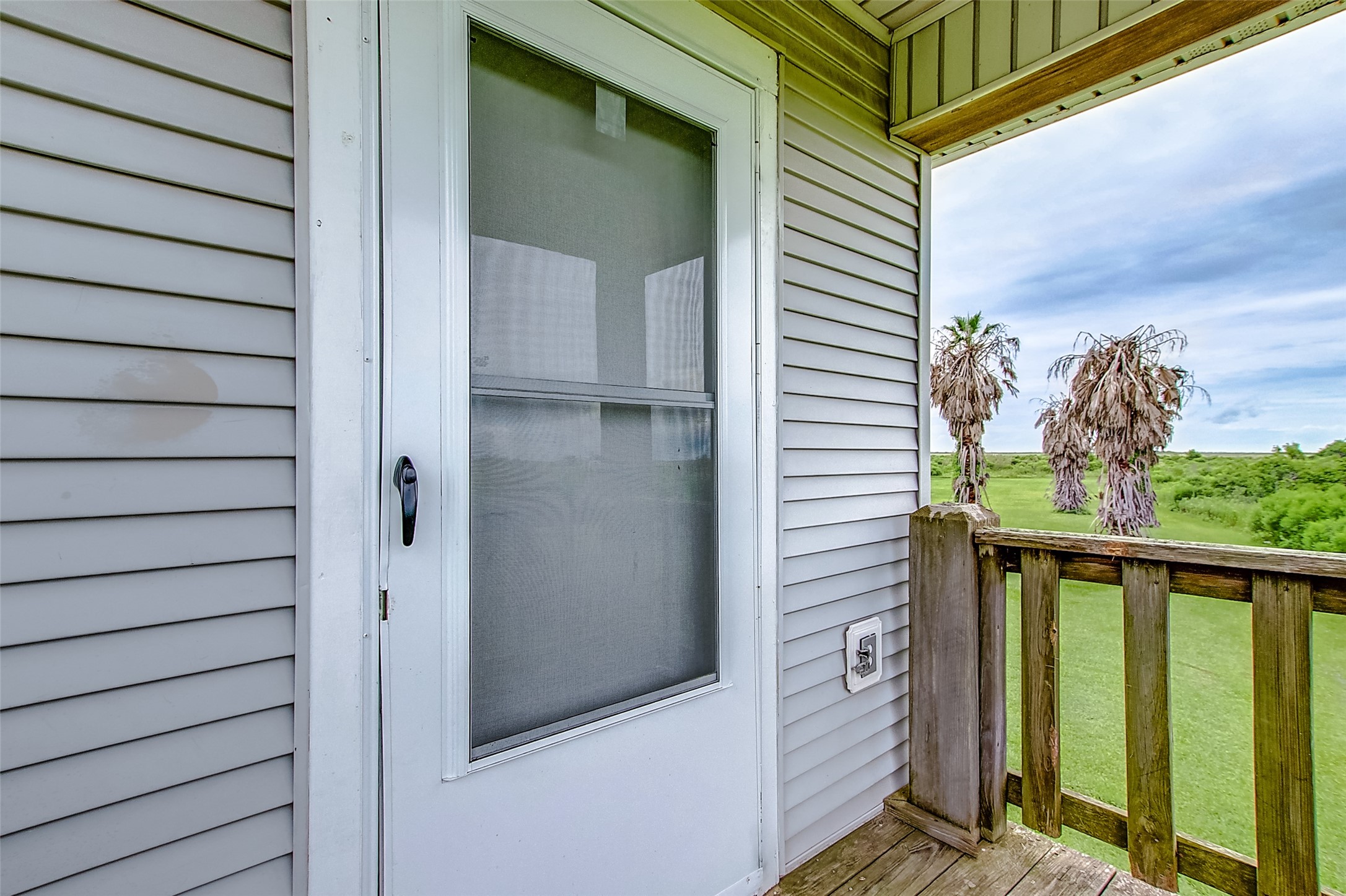 3253 State Highway 87 Crystal Beach, TX 77650 - Photo 15 of 29