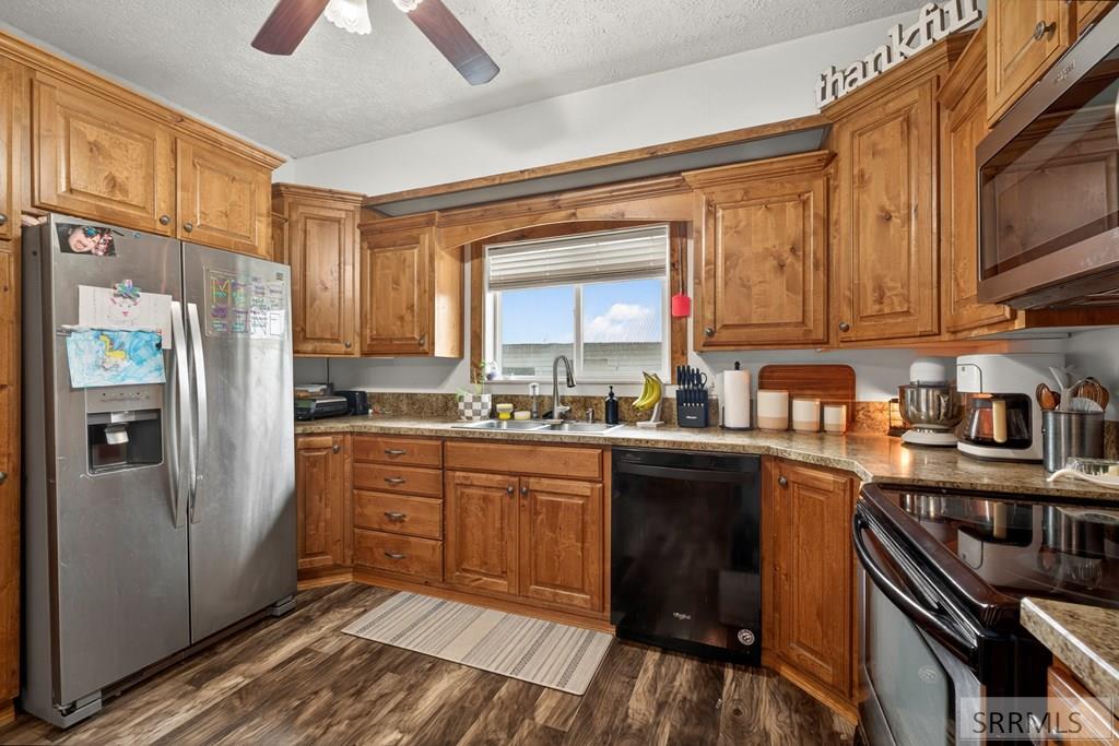 40 West 3rd North St. Anthony, ID 83445 - Photo 9 of 33