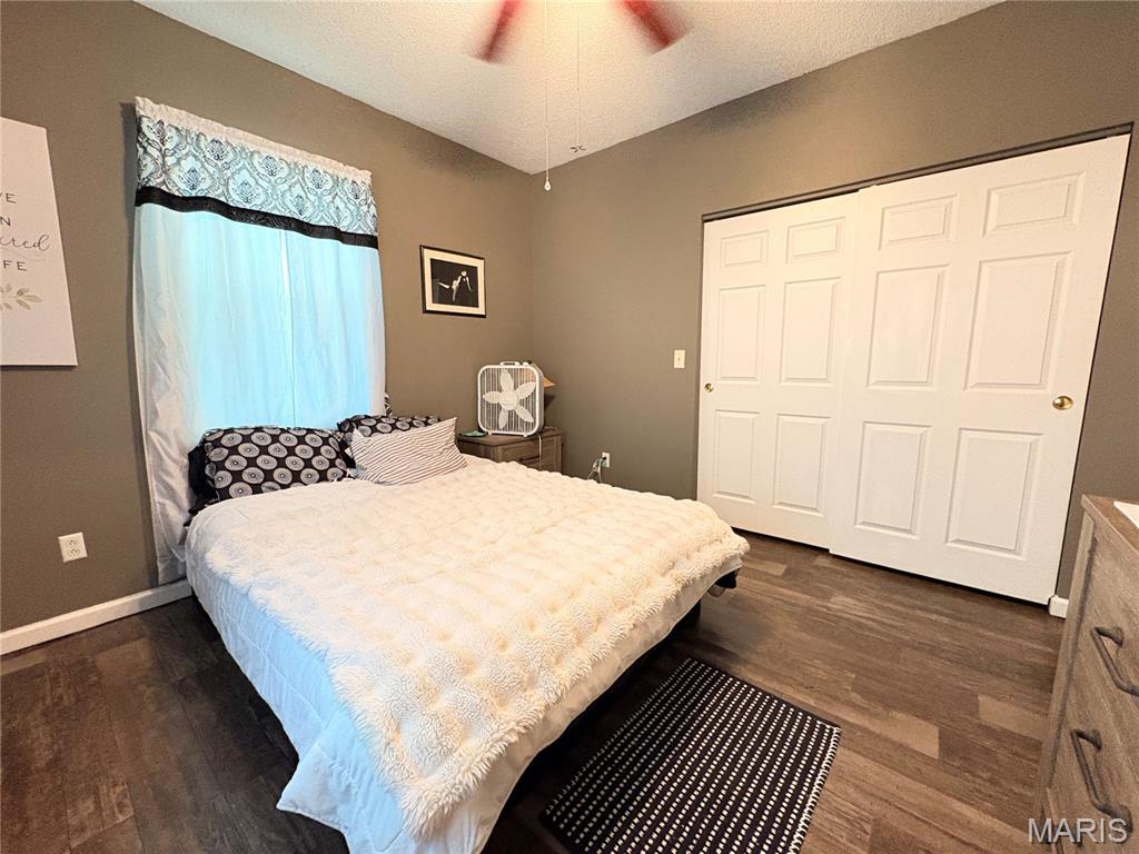 101 Mor Wilsonville, IL 62093 - Photo 13 of 34