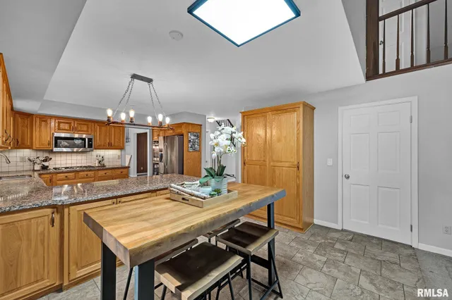 $379,000 | 1176 North Rentsch Drive, East Peoria, IL 61611