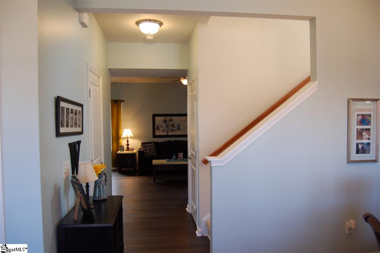 208 Shale Court Greenville, SC 29607 - Photo 3 of 25 Gallery Image 3