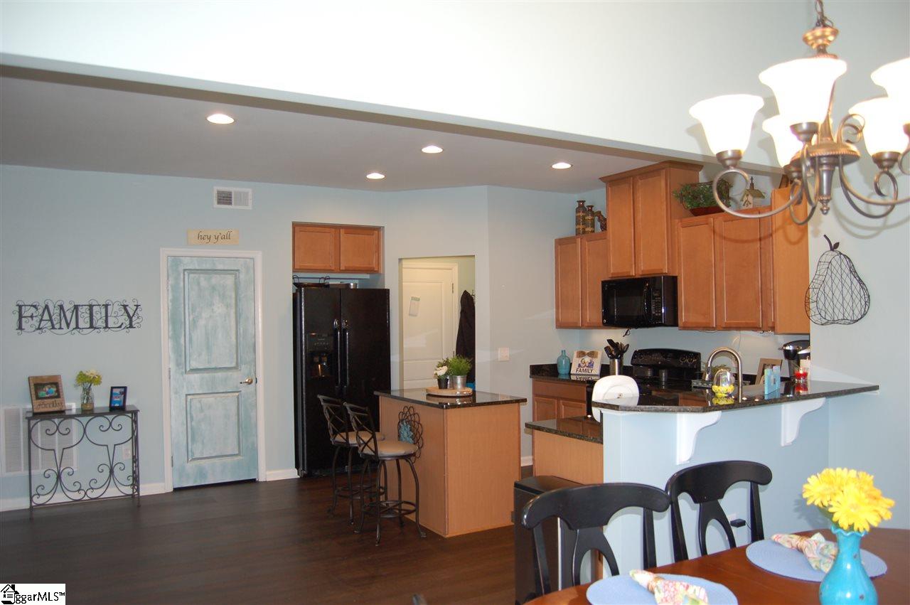 208 Shale Court Greenville, SC 29607 - Photo 8 of 25 Gallery Image 8