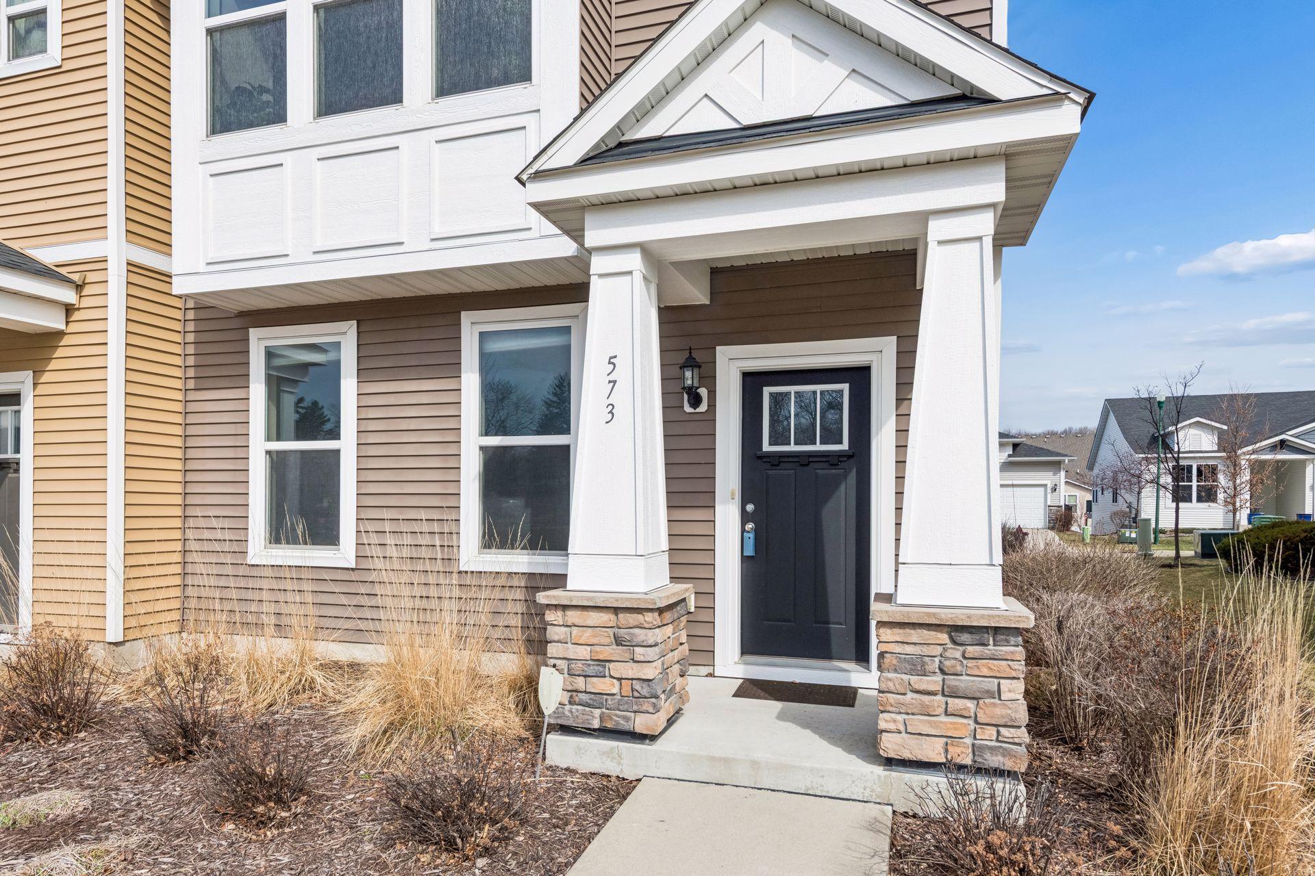 573 Satori Way Chaska, MN 55318 - Photo 3 of 66