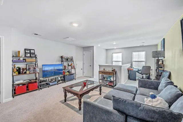 $2,995 | 610 Squire Pope Road, Summerville, SC 29486