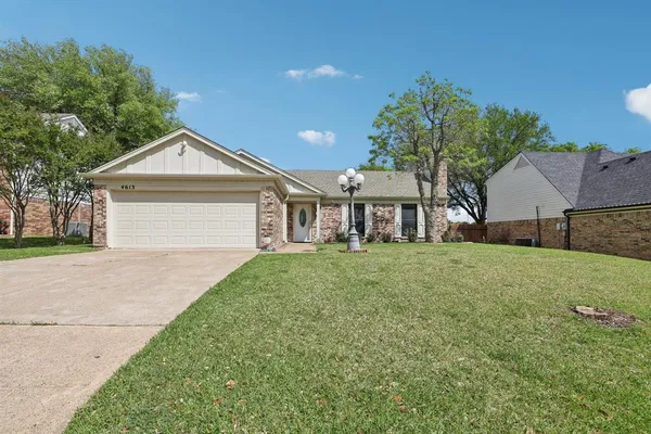 $375,000 | 4613 Amherst Lane, Grand Prairie, TX 75052
