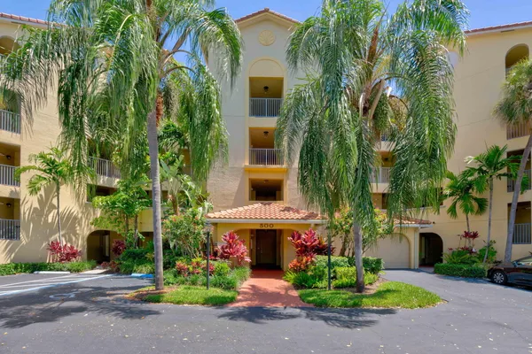 $2,800 | 500 Uno Lago Drive, Unit 404, Juno Beach, FL 33408